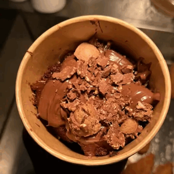 Brownie hazelnut bowl